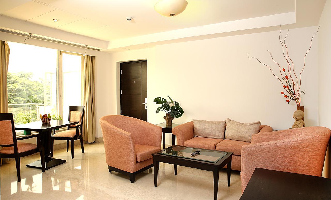 Inde Hotel Vista Woods Huda City Centre, Гургаон Экстерьер фото