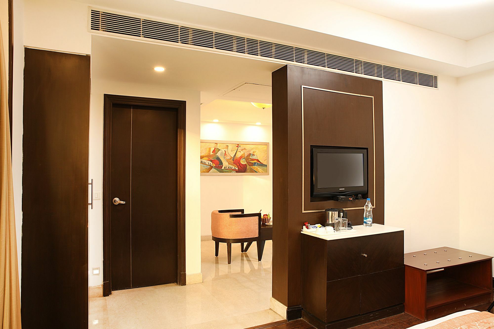 Inde Hotel Vista Woods Huda City Centre, Гургаон Экстерьер фото